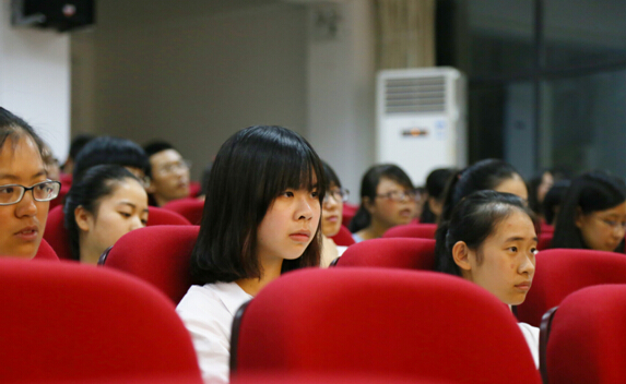 百家乐在线游戏
14级假期安全大会召开
