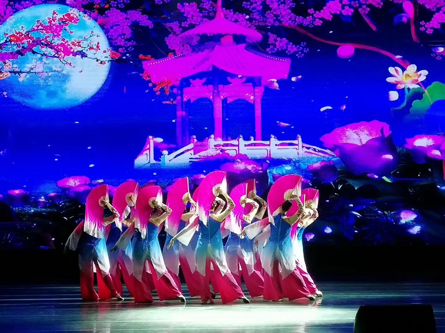 线上百家乐