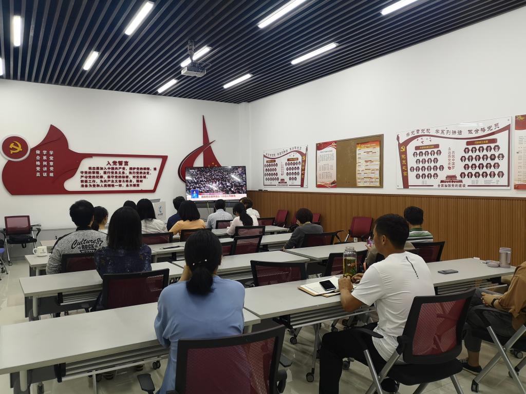 线上百家乐
