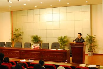 回顾•前瞻——百家乐在线游戏
2009级新学期年级大会顺利举行